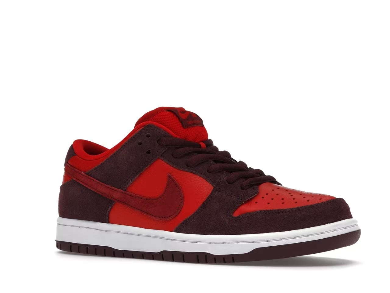 Dunk SB Low Cherry 2