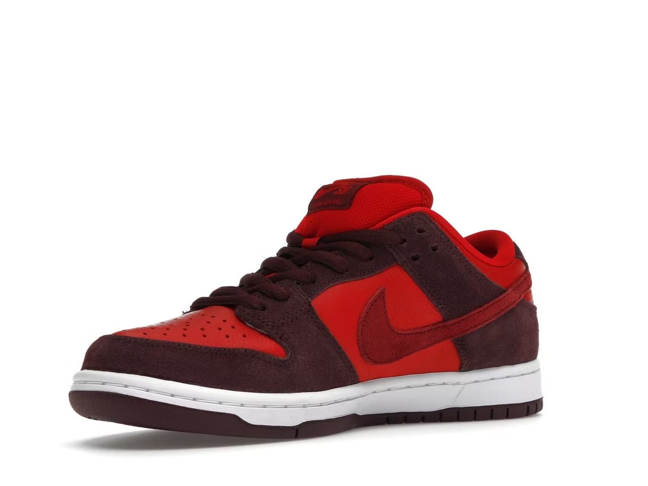 Dunk SB Low Cherry 4