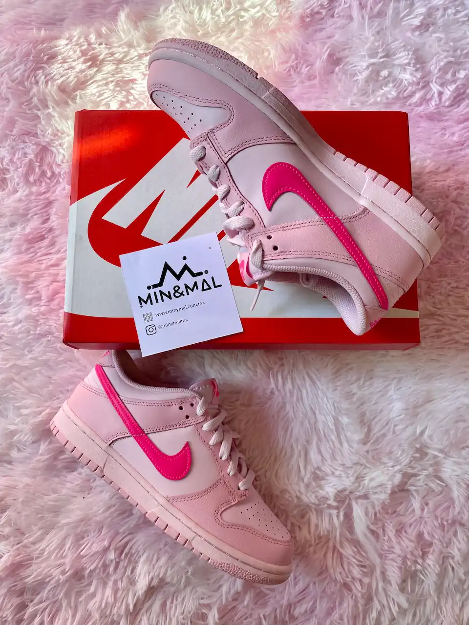 Nike Dunk Low Triple Pink Barbie tenis sneakers minymal 6 tenis Nike Dunk Low Triple Pink Barbie visto desde arriba