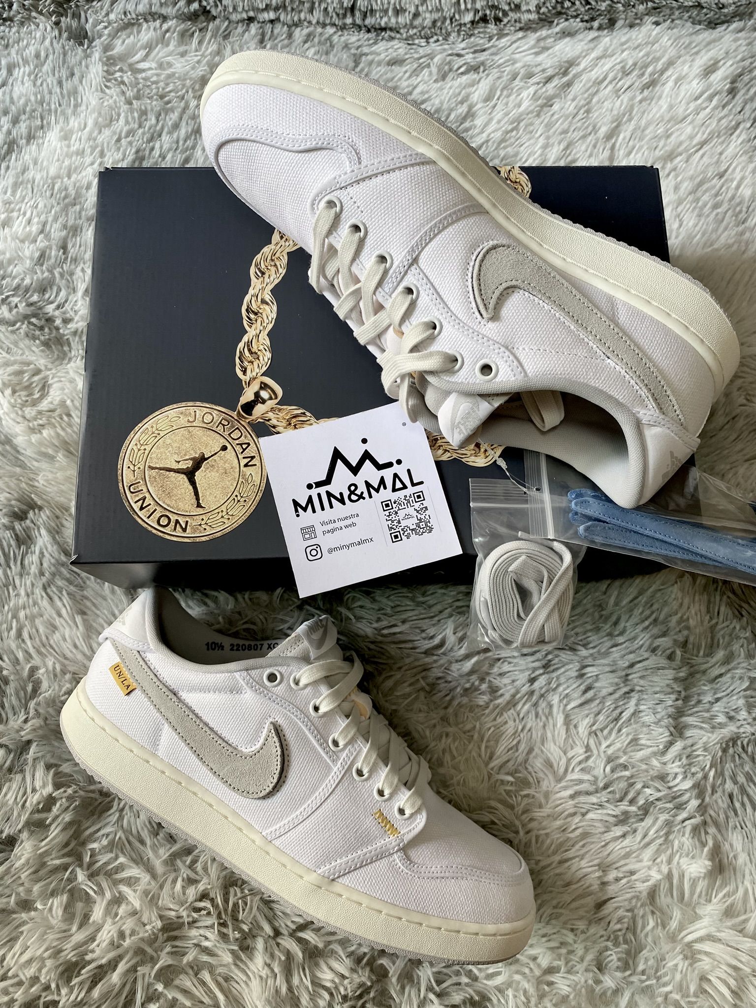 Jordan 1 Retro AJKO Low SP x Union LA - White Canvas DO8912-101 sneakers 4 Jordan 1 Retro AJKO Low SP x Union LA - White Canvas DO8912-101 sneakers 4