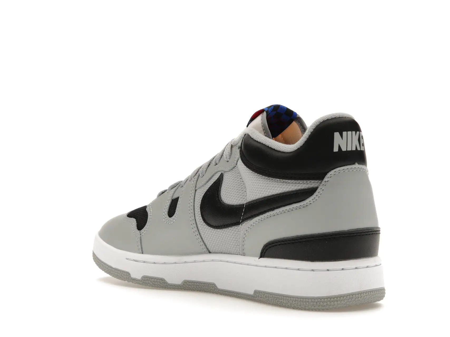 Nike Mac Attack QS SP Light Smoke Grey FB8938-001 tenis sneakers minymal 9 tenis Nike Mac Attack QS SP Light Smoke Grey lado izquierdo inclinado