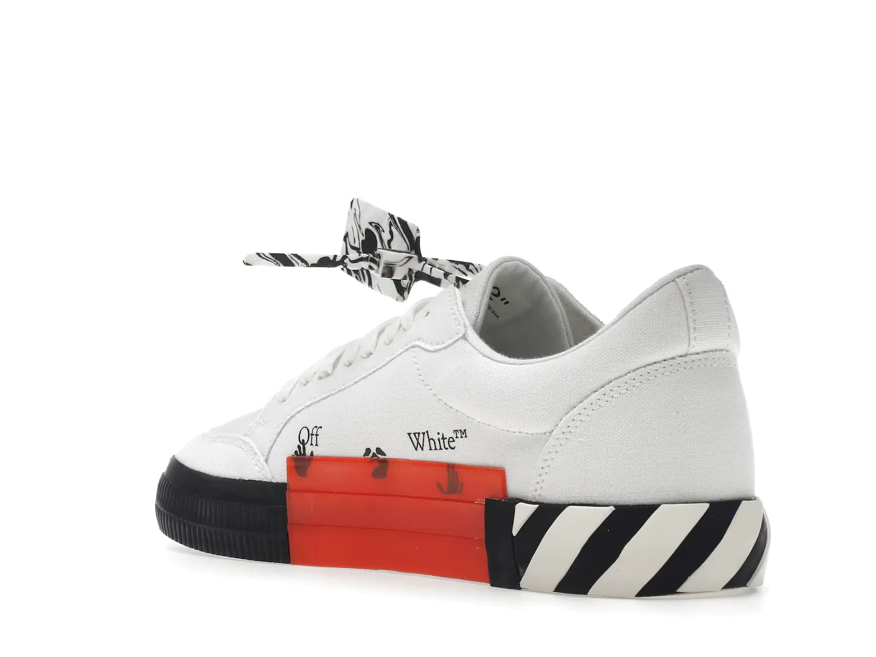 Off-White Vulcanized Low - Canvas White Black tenis minymal sneakers 3 tenis Off-White Vulcanized Low - Canvas White Black lado izquierdo atras