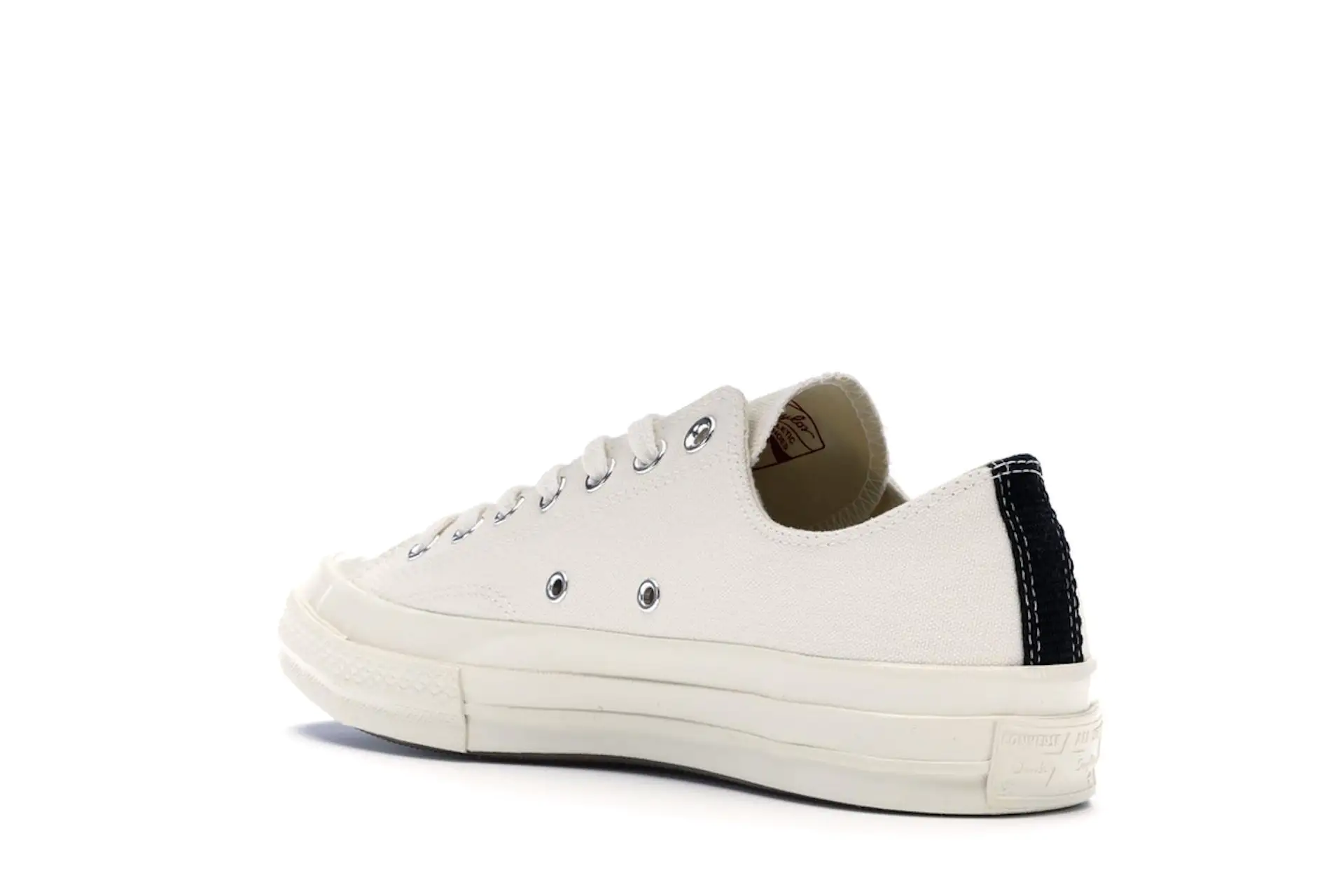 Converse Chuck Taylor All-Star 70 Ox x Comme des Garcons PLAY White 150207C 3 tenis Converse Chuck Taylor All-Star 70 Ox x Comme des Garcons PLAY White lado inclinado parte trasera