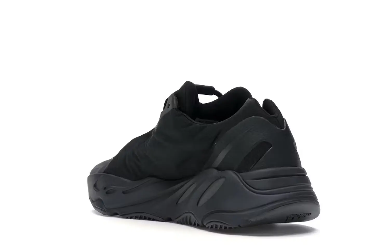 tenis adidas Yeezy Boost 700 MNVN Triple Black FV4440 sneakers minymal 3 tenis adidas Yeezy Boost 700 MNVN Triple Black FV4440 sneakers minymal 3