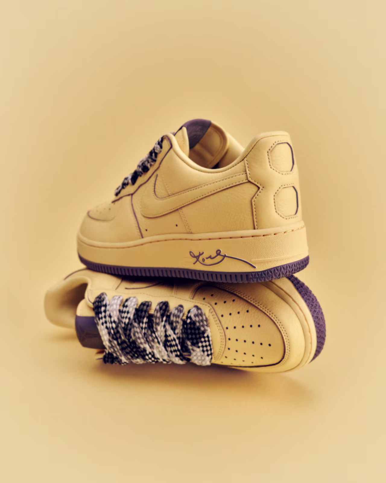 tenis Nike Air Force 1 Protro Kobe Bryant Mamba Mentality HV9408-700 minymal sneakers 2 tenis Nike Air Force 1 Protro Kobe Bryant Mamba Mentality HV9408-700 minymal sneakers 2
